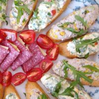 Easy Open Sandwiches 9 Easy Open Sandwiches with a variety of 2 delicious filling recipes, Egg and Bacon filling and Tuna and Sweetcorn. Both delicious and great for parties and picnics too!