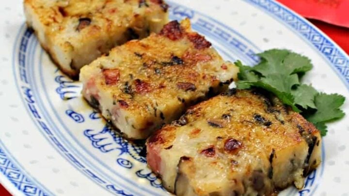 Lo Baak Gou – Chinese Turnip Cake! A delicious Traditional Chinese dish, often served as part of Dim Sum or at Chinese New Year. | Lovefoodies.com