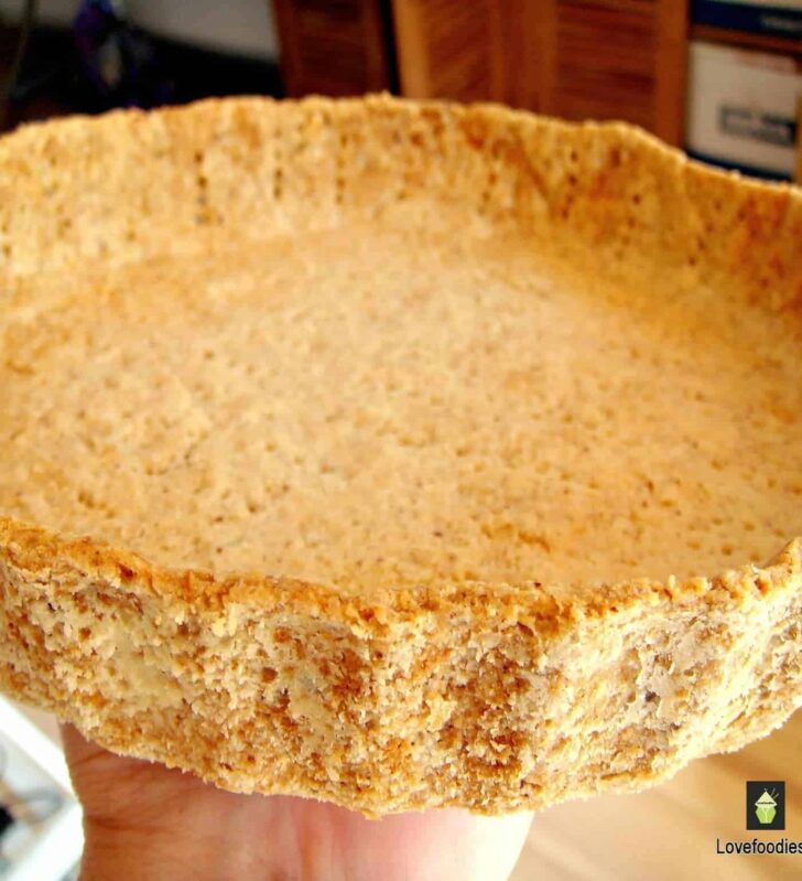 Caramel Pecan Butter Banana Pie 4 How To Make A Quick Basic Pie Crust, Shortcrust Pastry. Sweet or savory. Suitable for freezing before or after baking.