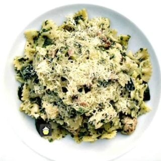Tasty Chicken, Bacon & Spinach Pasta. Quick and Easy and oh so delicious! | Lovefoodies.com