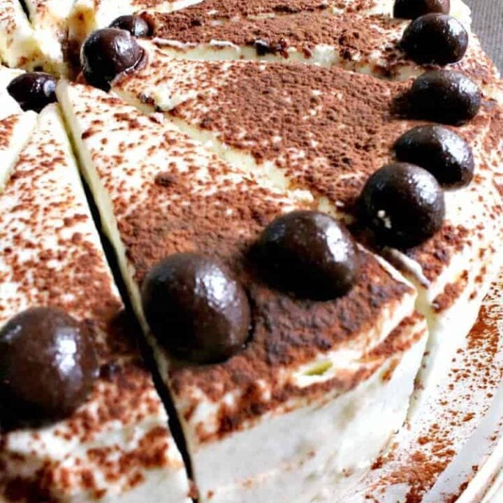 Chocolate Latte Cake Chocolate Latte Cake. A soft and moist cake with the flavors of a latte coffee and a hit of chocolate for good measure! Nice and easy recipe too!