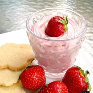 Fluffy Strawberry Mousse. Creamy, fluffy and great tasting! Easy recipe!