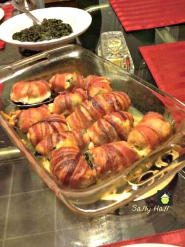 Easy Chicken, Spinach & Cheese Roll Ups. Easy dinner recipe, chicken fillets loaded with cheese, spinach and wrapped in delicious bacon. Popular chicken appetizer or main meal