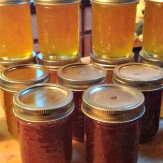 How to Make Jam. There's lots of helpful tips and great instructions so take a look. Easy too!