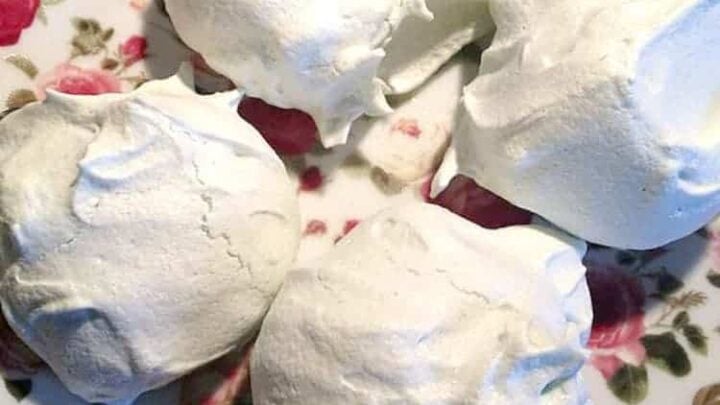 The easiest basic meringue recipe using sugar and egg whites. Crisp on the outside and chewy inside. Perfect for making pavlova. Eton Mess, meringue kisses and much more.