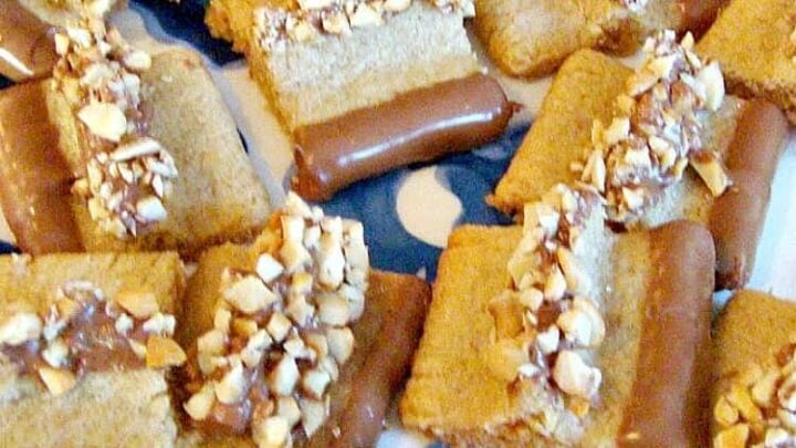 Peanut Butter and Cashew Spritz Cookies1