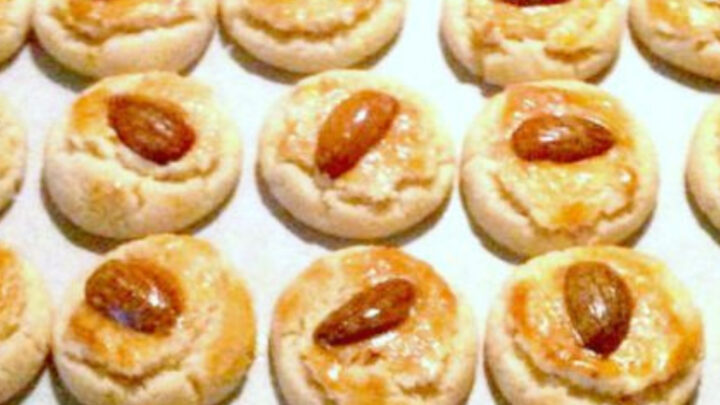 Chinese Almond CookiesH