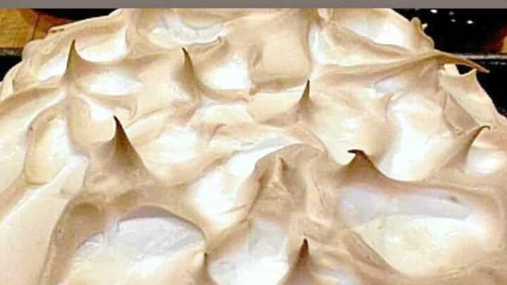 Chocolate Meringue Pie1