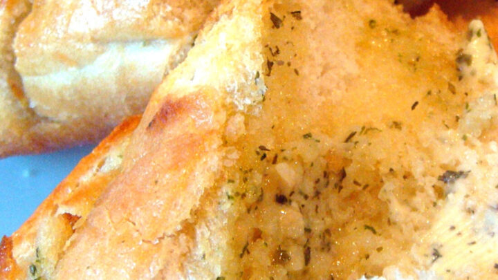 Quick and Easy Garlic BreadH