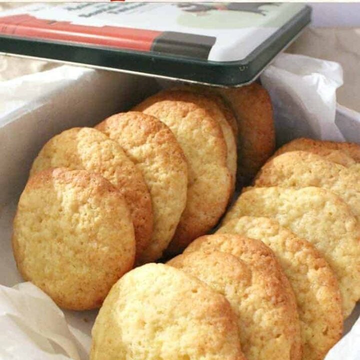 Banana Drop Cookies 9 Banana Drop Cookies. Theses are a light fluffy cookie and great for using up those overripe bananas! Easy recipe too! | Lovefoodies.com