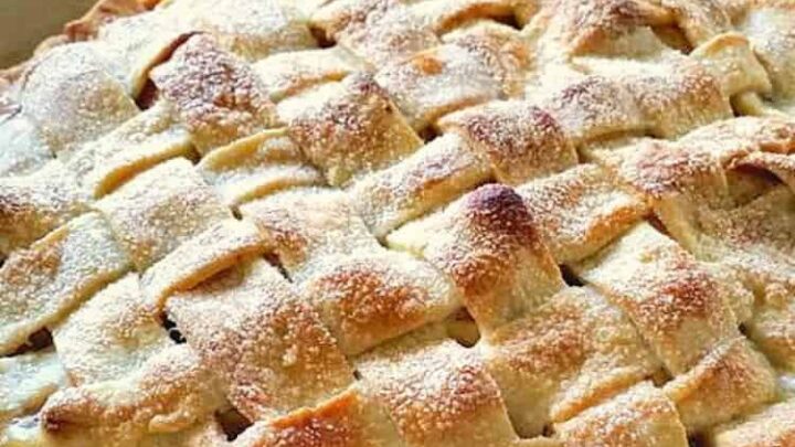 Moms Homemade Apple Pie3