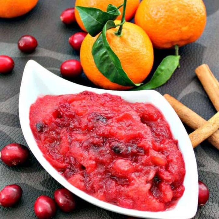 Simple Cranberry and Apple Sauce Simple Cranberry and Apple Sauce. A very easy recipe and goes great with a turkey dinner! Use as a sauce or marinade, add in wraps, salads, the possibilities are endless. Make ahead, freezer friendly and make great gifts in little jars too! Thanksgiving and Christmas Collection | Lovefoodies.com