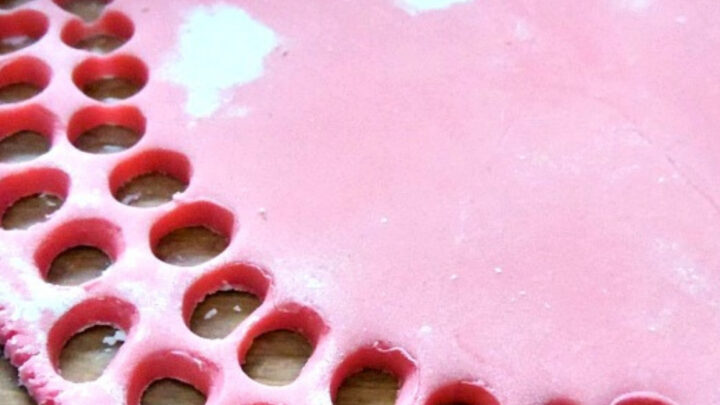 Homemade Cinnamon MintsH