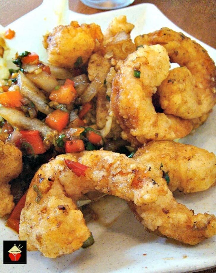 Chinese Garlic Shrimp is a wonderful quick and easy recipe with terrific flavors! Serve as an appetizer, main dish with Jasmine rice or add to a stir fry. | Lovefoodies.com