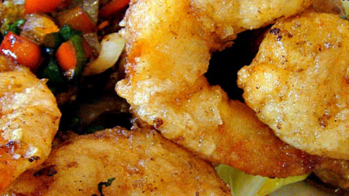 Chinese Garlic Shrimp is a wonderful quick and easy recipe with terrific flavors! Serve as an appetizer, main dish with Jasmine rice or add to a stir-fry.
