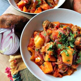 Sausage and Sweet Potato Dinner. A really quick, easy and budget friendly stove top recipe, suitable as a weekday meal or a gathering! Fantastic flavors using lovely fresh ingredients. | Lovefoodies.com