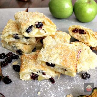 Easy Apple and Cranberry Roll Ups, great for snacks, party food and very quick and easy to make | Lovefoodies.com