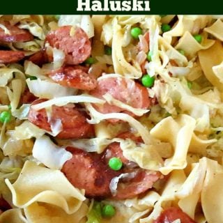 Polish Cabbage and Noodles, Haluski. A very comforting and hearty meal with a delicious garlic flavor.