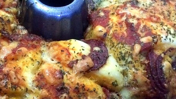 Tear and Share PizzaH