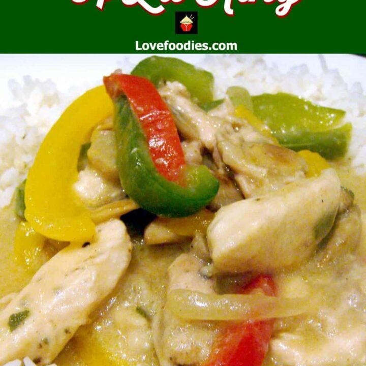 Chicken A La King Chicken A La King. A wonderful creamy chicken dinner with flavors out of this world! The chicken is lovely and tender, and together with the peppers and mushrooms in a wonderful cream sauce, this is perfect served with rice or pasta. Really tasty!