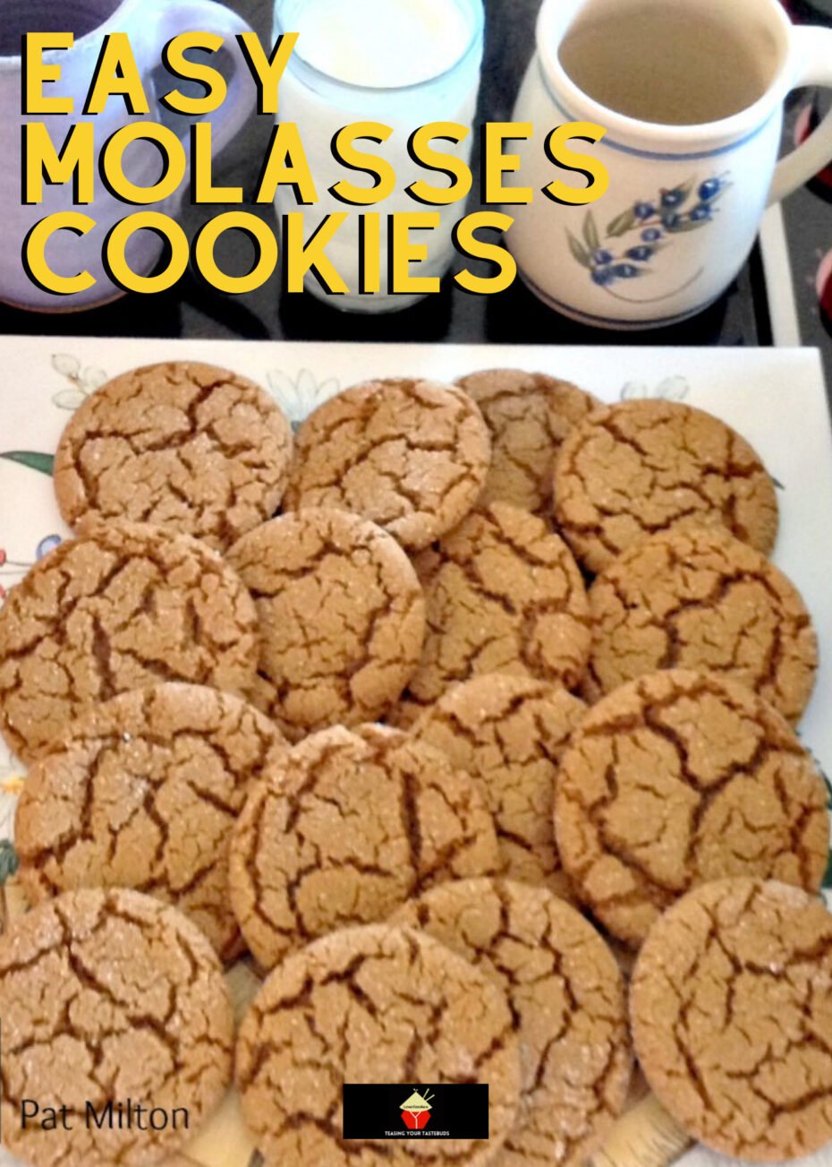 Nanny's Easy Molasses Cookies Easy Molasses Cookies, flavored with Christmas spices, make for a delicious cookie, ideal for Fall and the holidays. Crunchy outside and chewy inside. Great with a glass of milk!