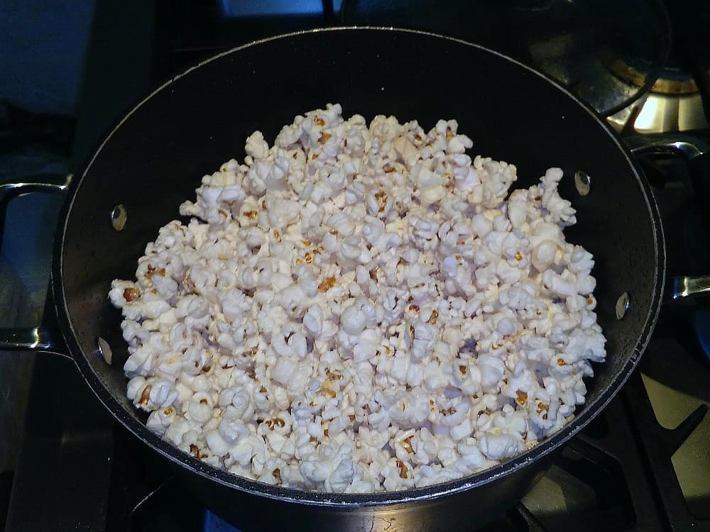 Salted Caramel Cashew Nut Popcorn, how to pop corn on the stove top Salted Caramel Cashew Nut Popcorn, how to pop corn on the stove top