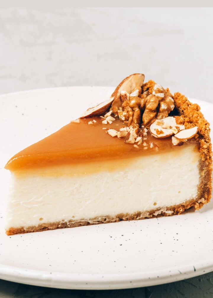 White Chocolate Salted Caramel Cheesecake 8 White Chocolate Salted Caramel Cheesecake is a delicious baked cheesecake, rich and creamy with a white chocolate filling and a salted caramel topping. Easy to make.