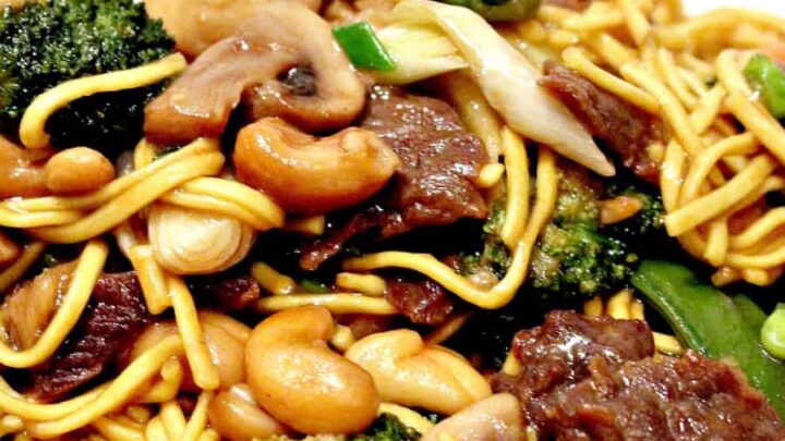 Beef and Vegetable Lo Mein. A quick and easy Chinese recipe using fresh ingredients. Tender beef, crisp vegetables and egg noodles all coated in a delicious Oriental sauce.