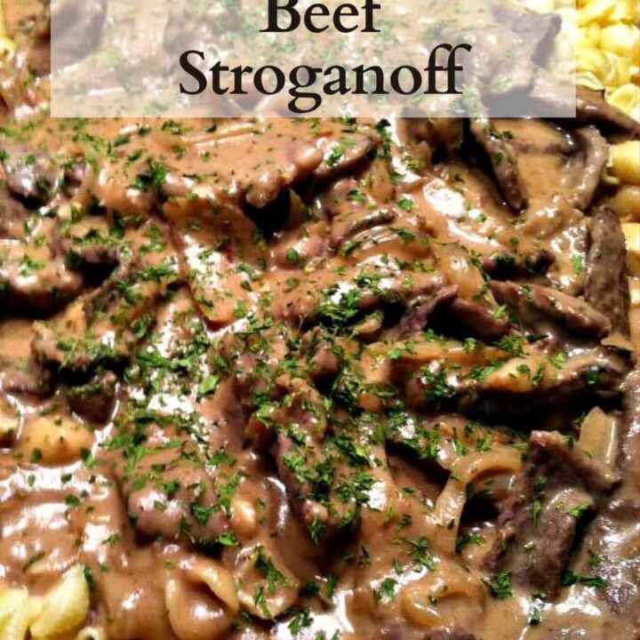 Beef Stroganoff Beef Stroganoff. Quick and Easy dinner with a great sauce! Always a hit with the family and a really tasty recipe. Great served with pasta or rice.