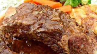 Best Ever Slow Cooker Beef Ribs