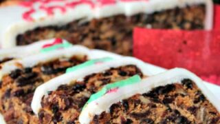 Cranberry and Pecan Christmas Cake