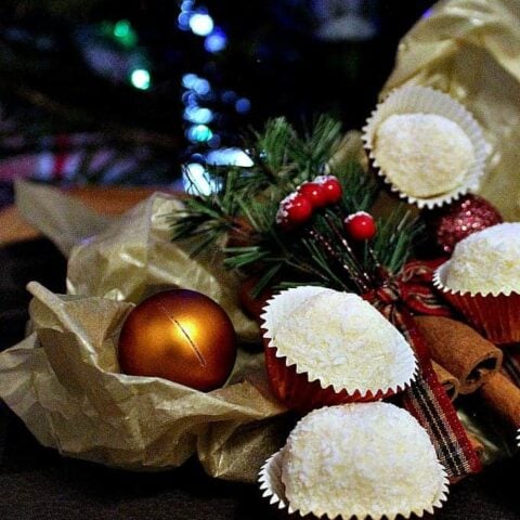 Coconut and Rum White Chocolate Truffles Coconut and Rum White Chocolate Truffles, luxuriously creamy and decadent, these are easy to make and perfect for gifts and parties!