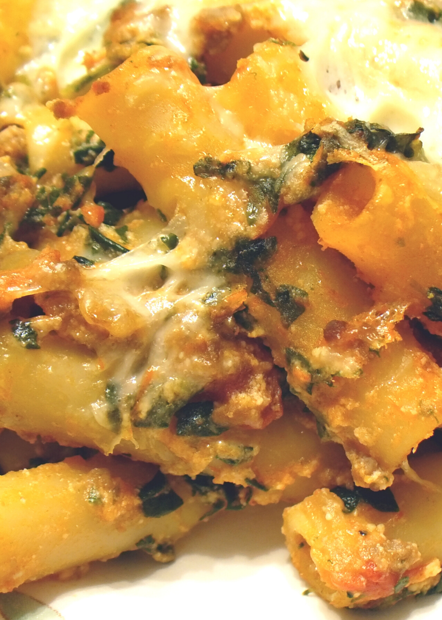 Cheesy Beef and Spinach Pasta Bake | Lovefoodies