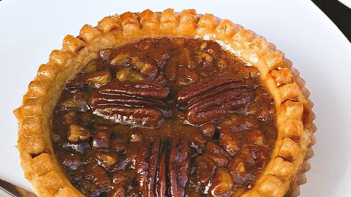 Mini Homemade Pecan PiesF