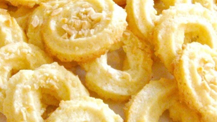 Vanilla Butter Ring Cookies. These little cookies have a wonderful vanilla flavor and melt in your mouth. Easy to make!