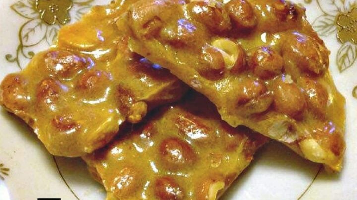 Microwave Peanut Brittle. A super easy and fuss free recipe. Perfect for the holidays and great for making ahead. Give as gifts or have all to yourself!