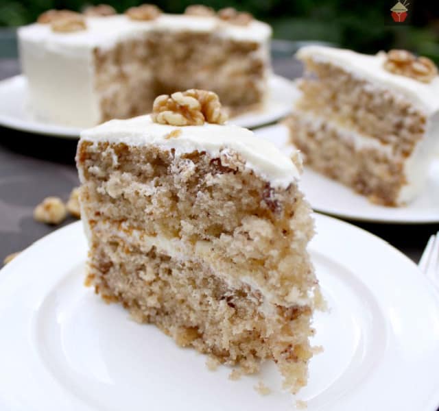 Easy Walnut Cake