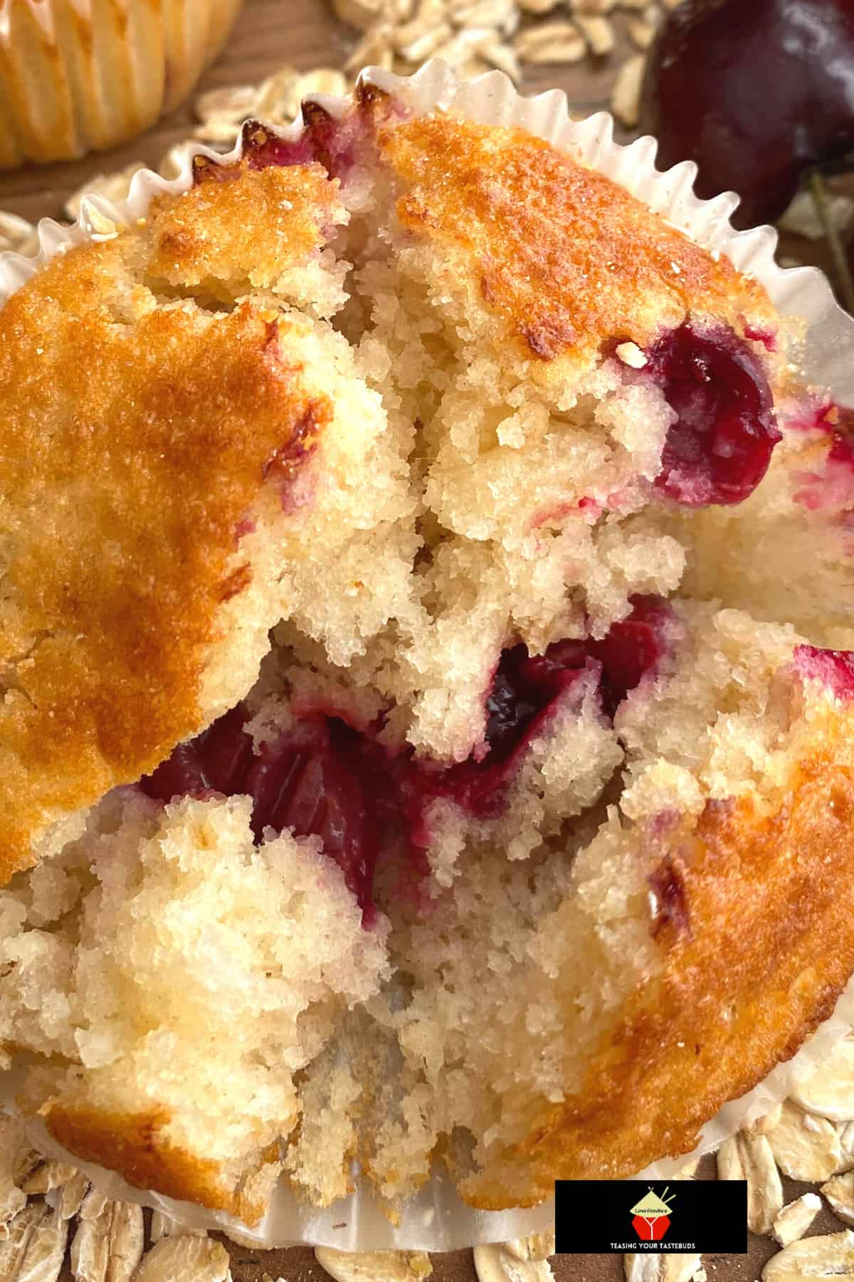 Fluffy Cherry Oatmeal Breakfast Muffins. Delicious, simple, soft and fluffy oatmeal muffins bursting with juicy cherries. Serve warm for breakfast or brunch Fluffy Cherry Oatmeal Breakfast Muffins2