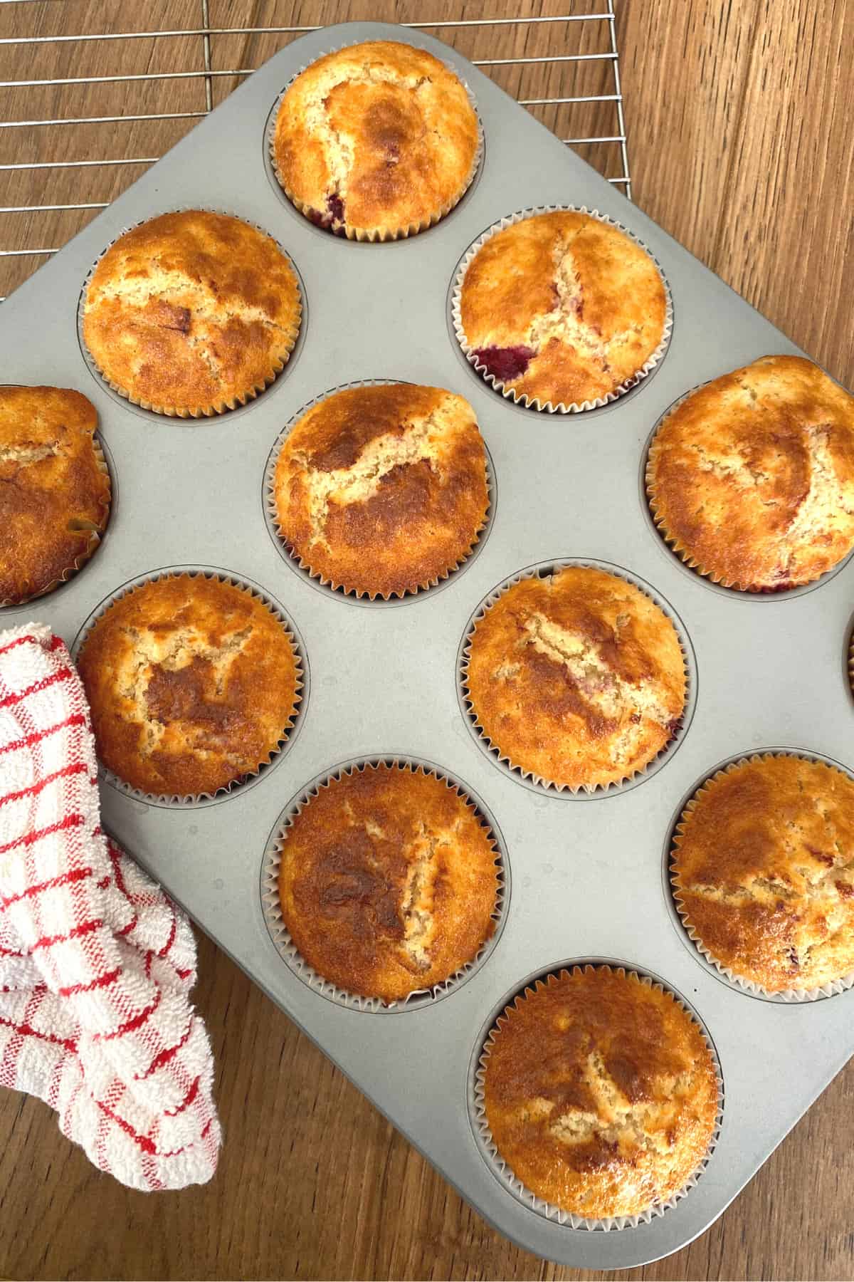 Fluffy Cherry Oatmeal Breakfast Muffins. Delicious, simple, soft and fluffy oatmeal muffins bursting with juicy cherries. Serve warm for breakfast or brunch Fluffy Cherry Oatmeal Breakfast Muffins. Delicious, simple, soft and fluffy oatmeal muffins bursting with juicy cherries. Serve warm for breakfast or brunch