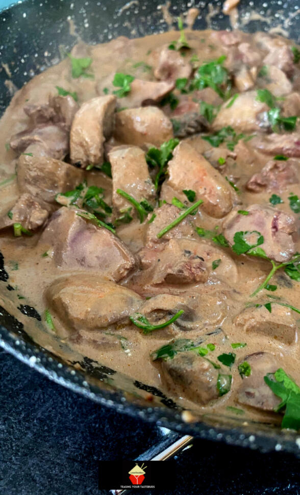 Creamy Garlic Chicken Livers, Bacon and Mushrooms Lovefoodies