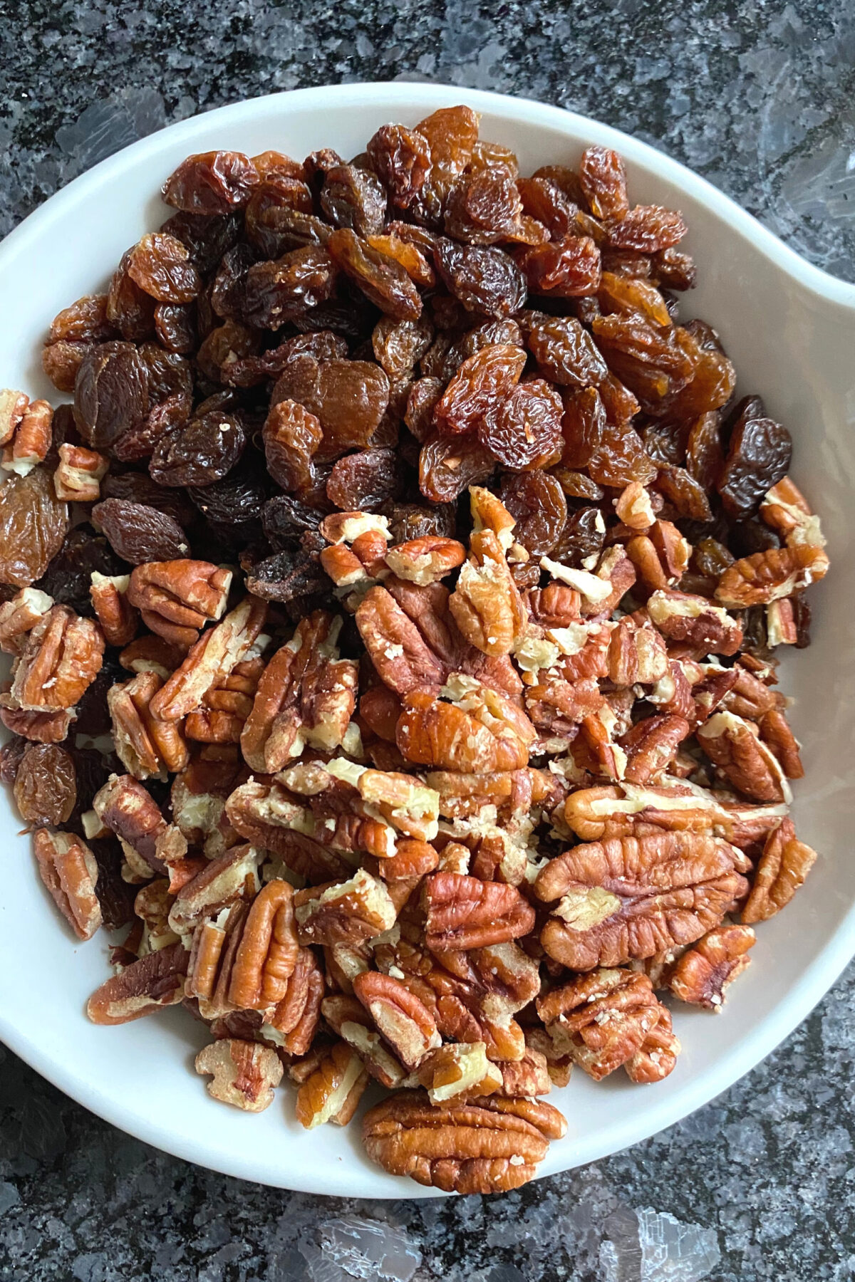 Pecan and Raisin Oatmeal Cookies, pecan nuts and raisins Pecan and Raisin Oatmeal Cookies, pecan nuts and raisins