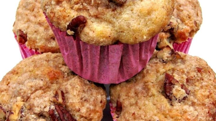 Pecan and Banana Streusel MuffinsH