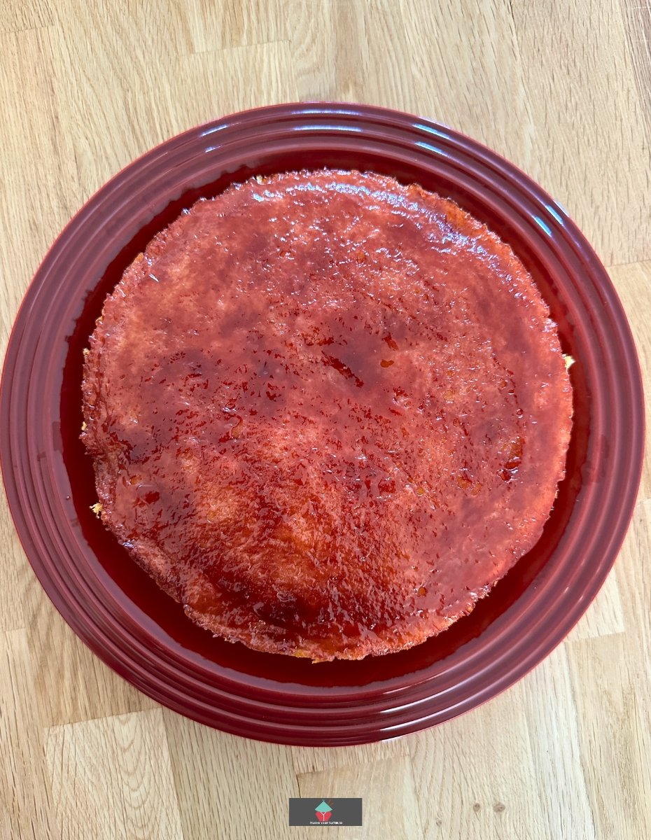 Raspberry and Lemon Upside Down Cake Raspberry and Lemon Upside Down Cake. Deliciously refreshing lemon upside down cake recipe, fluffy lemon sponge with a layer of sharp raspberry jam to give a great combination. A great cake recipe, perfect for afternoon tea or a party.