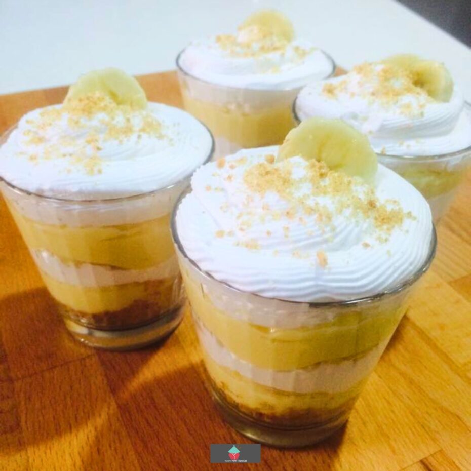 Easy Banana Cream Pie Trifle Cups Banana Cream Pie Trifle Cups. Delicious layers of fresh bananas, homemade custard and whipped cream served in individual cup portions. Perfect for parties!